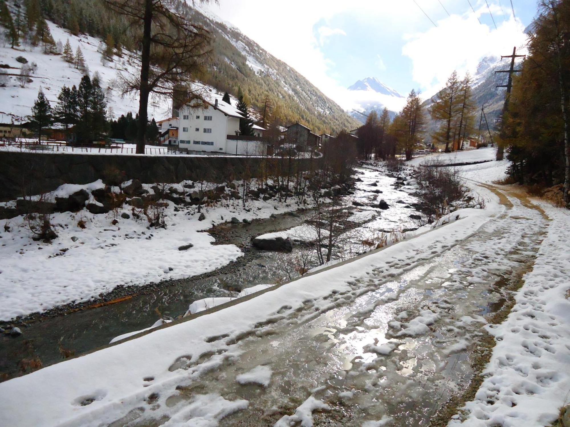 Haus Pickelschmiede Apartman Saas-Grund Kültér fotó