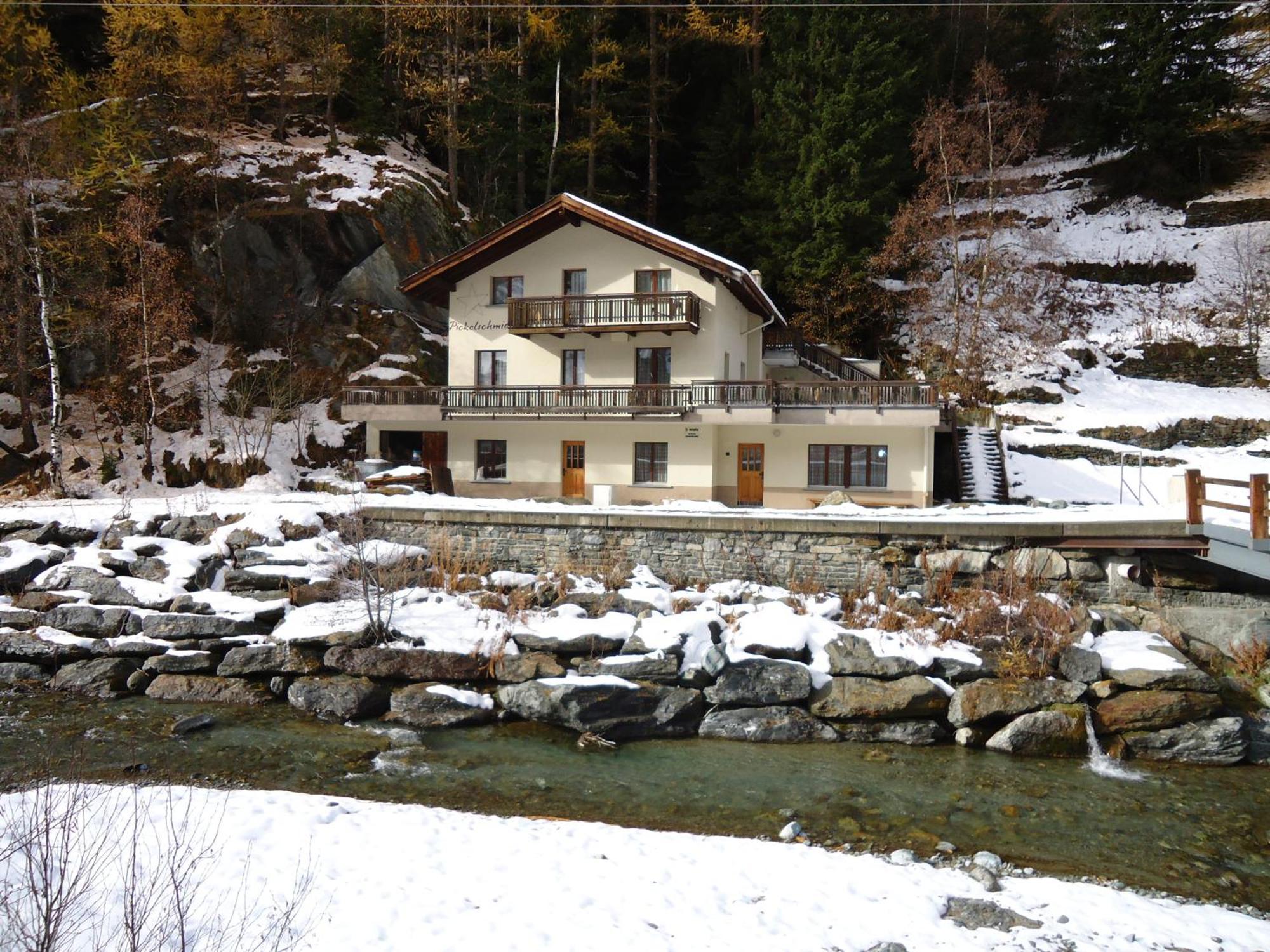 Haus Pickelschmiede Apartman Saas-Grund Kültér fotó