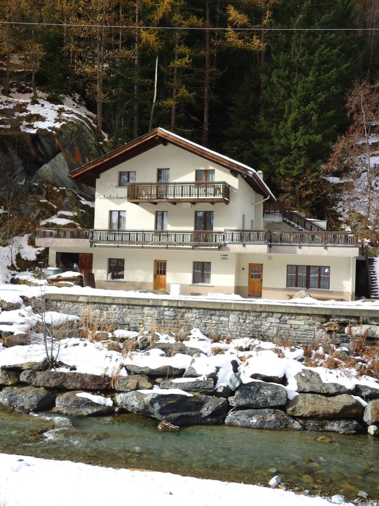 Haus Pickelschmiede Apartman Saas-Grund Kültér fotó