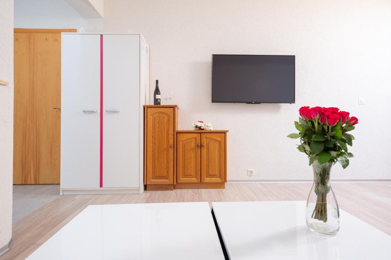 Haus Pickelschmiede Apartman Saas-Grund Kültér fotó